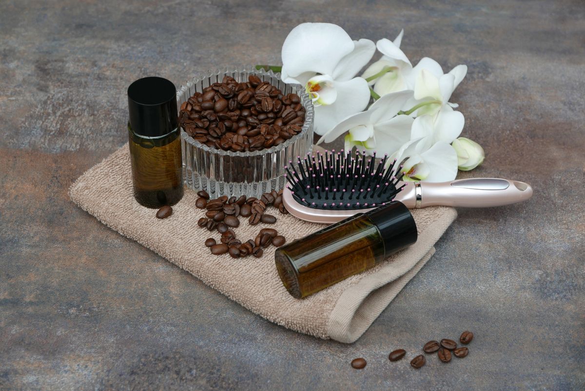 kávés termékek egymás mellett hajhullás ellen
