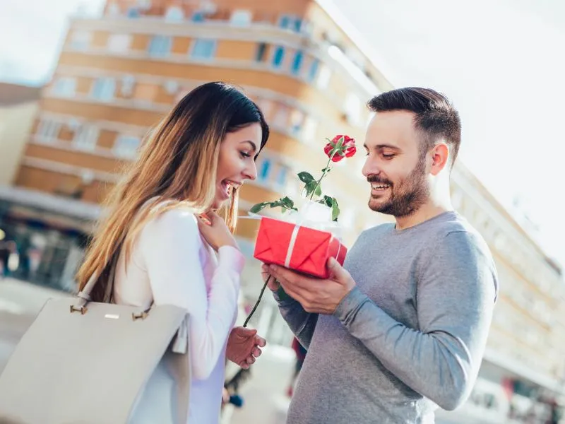 A szeretetnyelvek változása természetes része minden párkapcsolat fejlődésének.