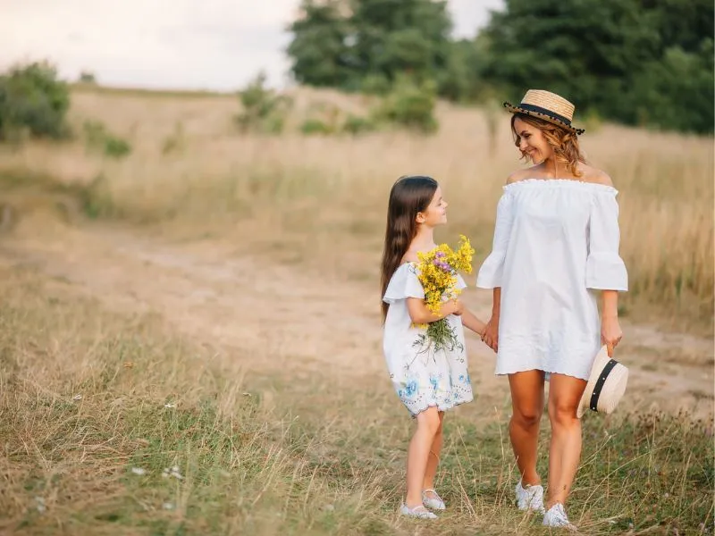 A nyári szünet kihívásai közé tartozik, hogy a gyerekek aktív, tartalmas napokat éljenek át – nem csak a képernyő előtt