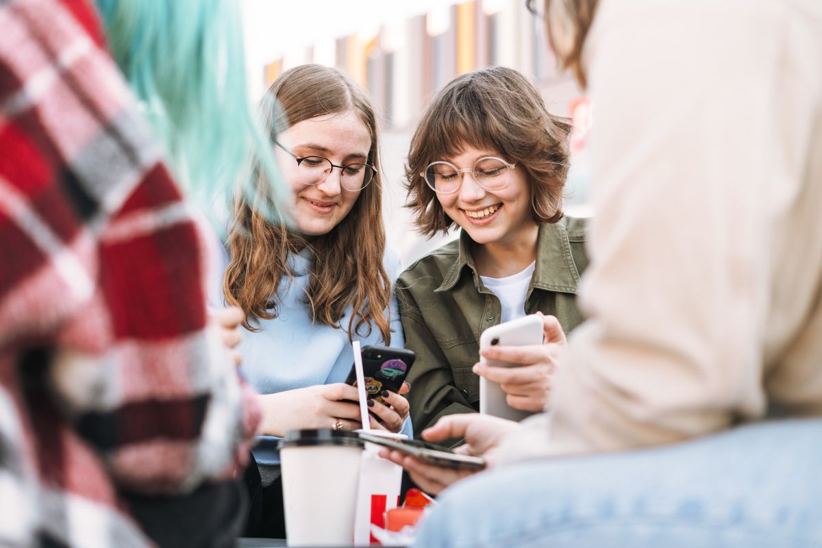 Örülhetnek a jól tanuló diákok: minimum ötven százalékkal emelkednek a tanulmányi ösztöndíjak az egyetemeken