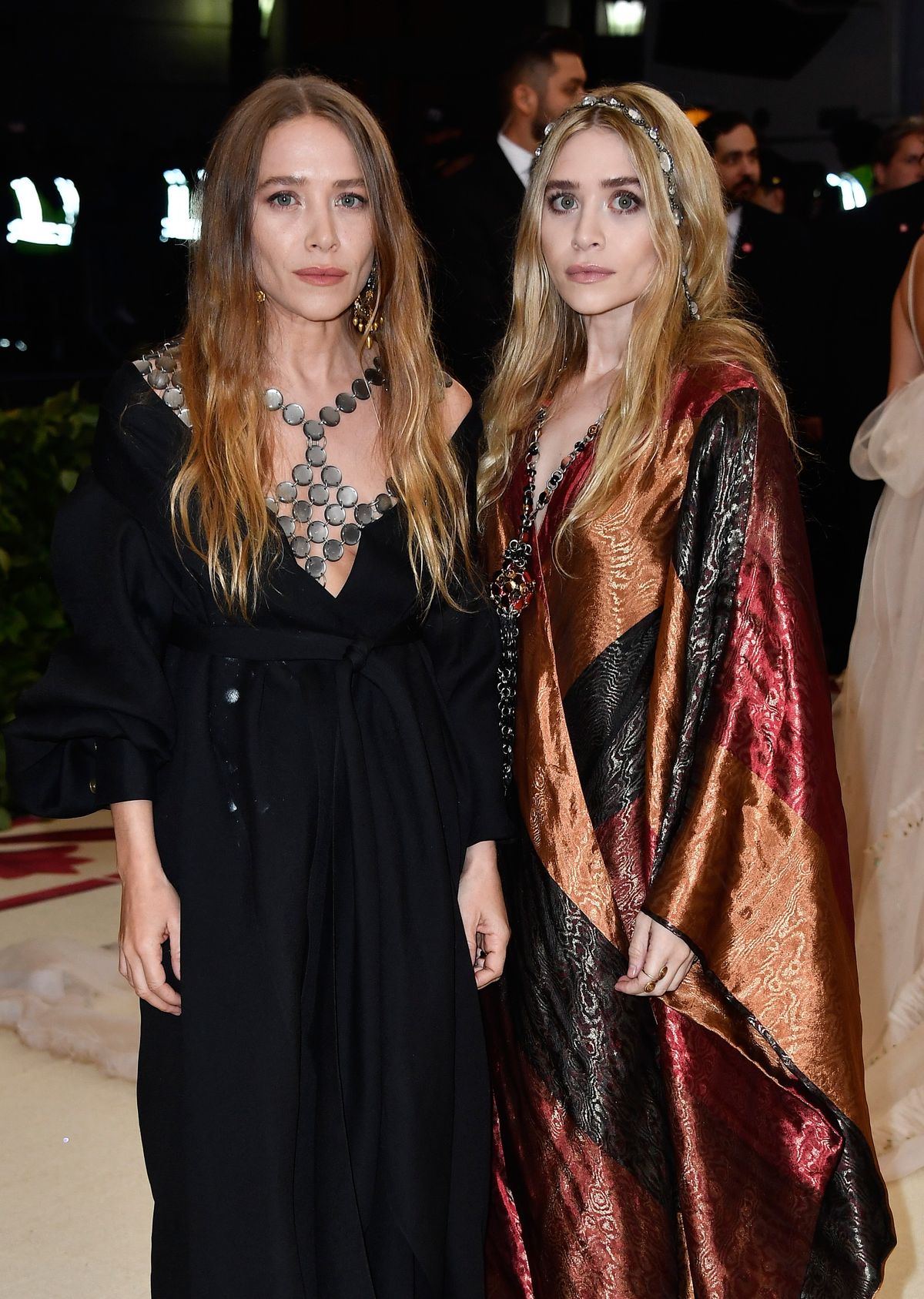 Mary-Kate és Ashley Olsen a javasasszony divattrendben