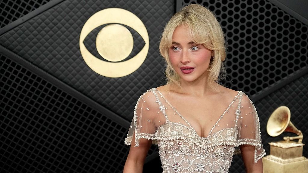 Grammy-gála 2025, Sabrina Carpenter csodás estélyiben mutatta meg magát