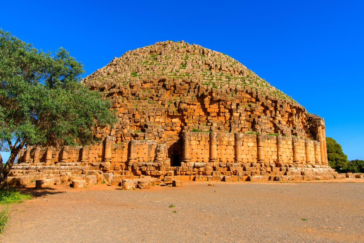 II. Juba és Kleopátra Szeléné síremléke