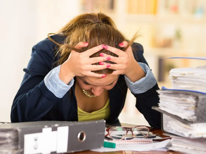 A túlterheltség lett az új normális