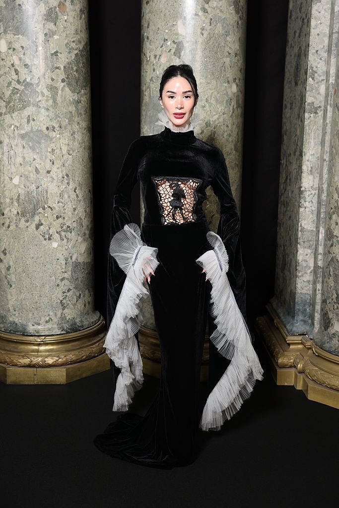 Kasszikus gótikus komó, esküvői divat. 