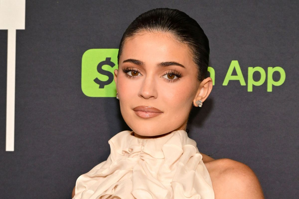 Kylie Jenner parajelenségekkel él együtt