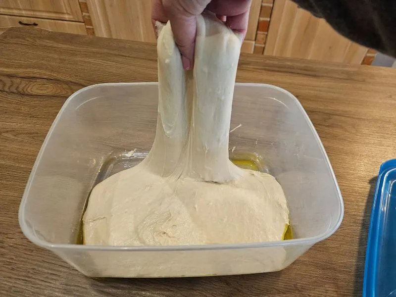 A burgonyás kovászos kenyér készítése házilag