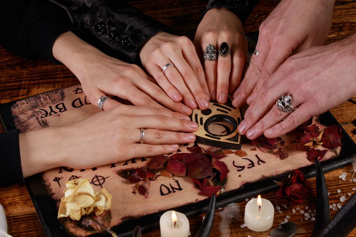 régens korszak szeánszok