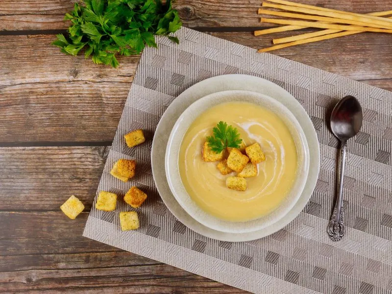 Húsvét utáni maradékmentés – Így használd fel a sonka főzőlevét