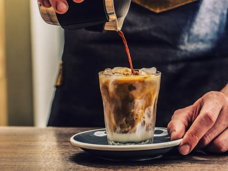 A nyári jegeskávé hásítő és frissít is