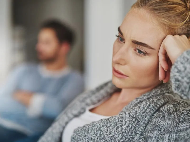 A társfüggőség hosszútávú fennállása mentális, érzelmi és fizikai hatásokkal is járhat