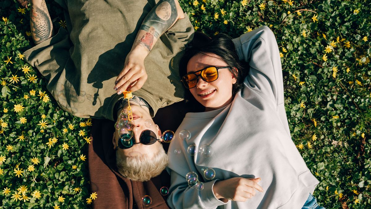 Heti szerelmi horoszkóp 2026. március 2–március 8.: az Ikreknek titkos rajongója akad, a Halakra konfliktusok várnak