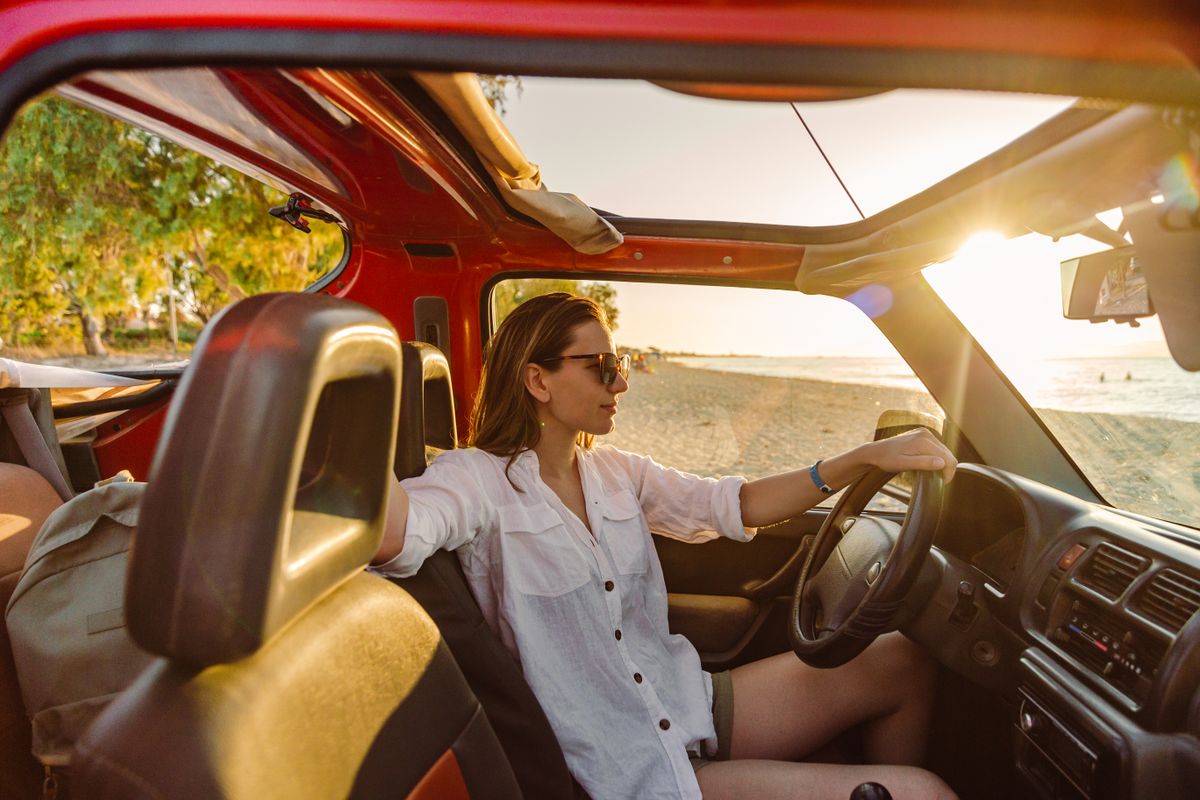 Helyes üléspozíció autóvezetéskor