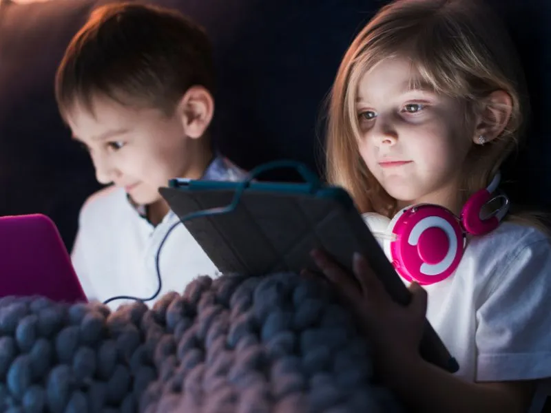 Képernyőidő gyerekeknek: ha közösen tervezzük meg, mikor és mennyit, könnyebb a nyugodt egyensúly