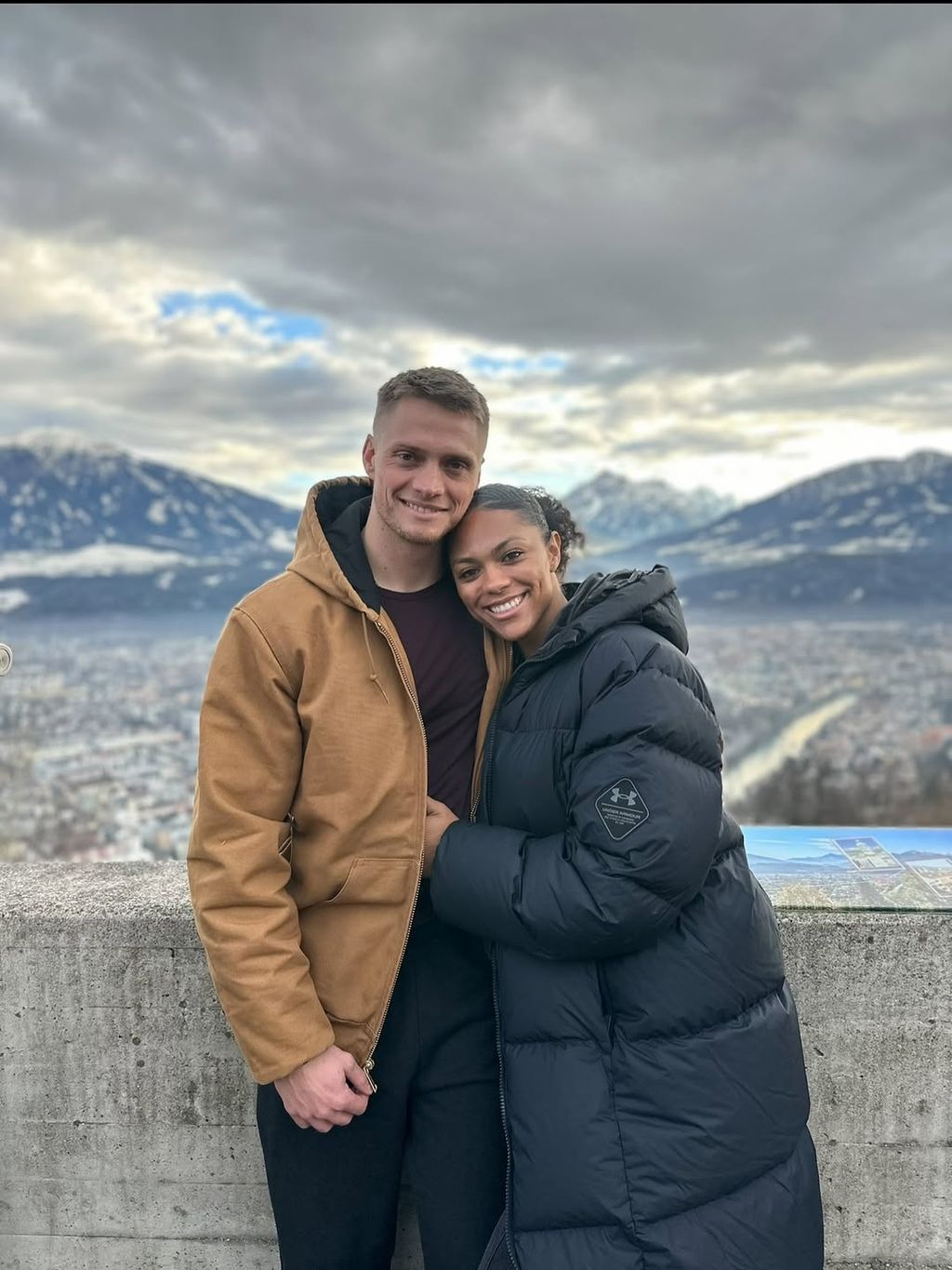 Hunter Powell és Kaysha Love az USA bobcsapatának tagjai, akik mindketten atlétikával kezdték karrierjüket. A felsoroltak között ők az egyetlen szerelmespár, akik már a sportkarrierjük előtt is együtt voltak.