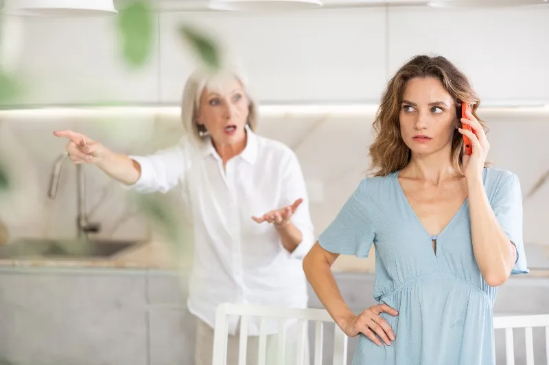 anya-lánya kapcsolat veszekedés 123rf