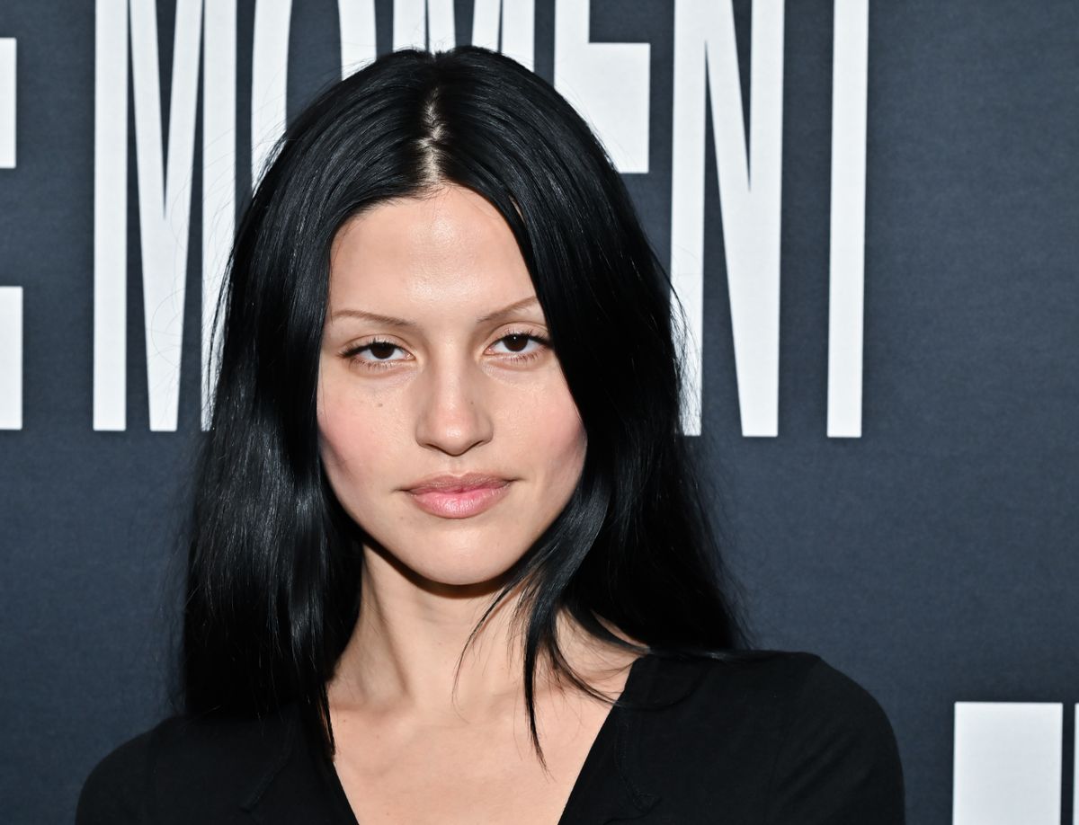 Gabbriette Bechtel szemöldöke