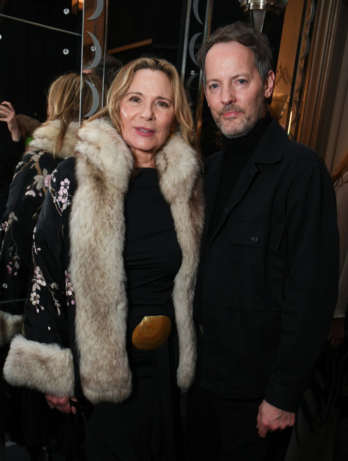 Kim Cattrall és Russell Thomas az Conner Ives bemutatóján a 2026. februári londoni divathéten.