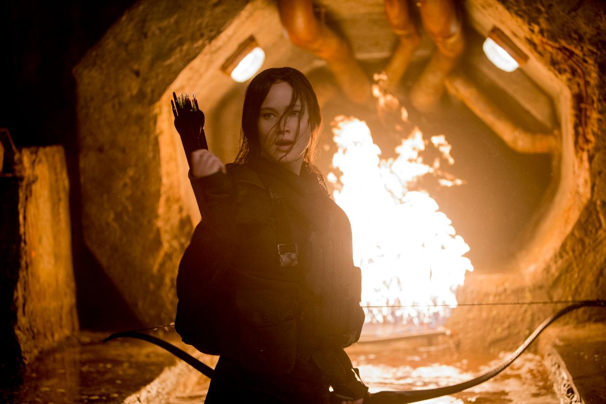 Jennifer Lawnce, mint Katniss Everdeen Az éhezők viadala című film forgatásán.