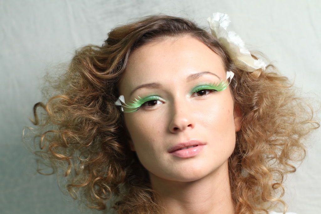 Hóvirág smink modellen