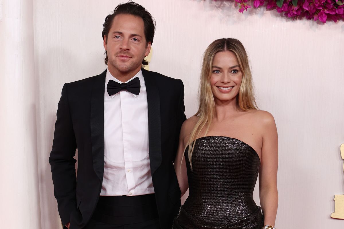 Margot Robbie és Tom Ackerley