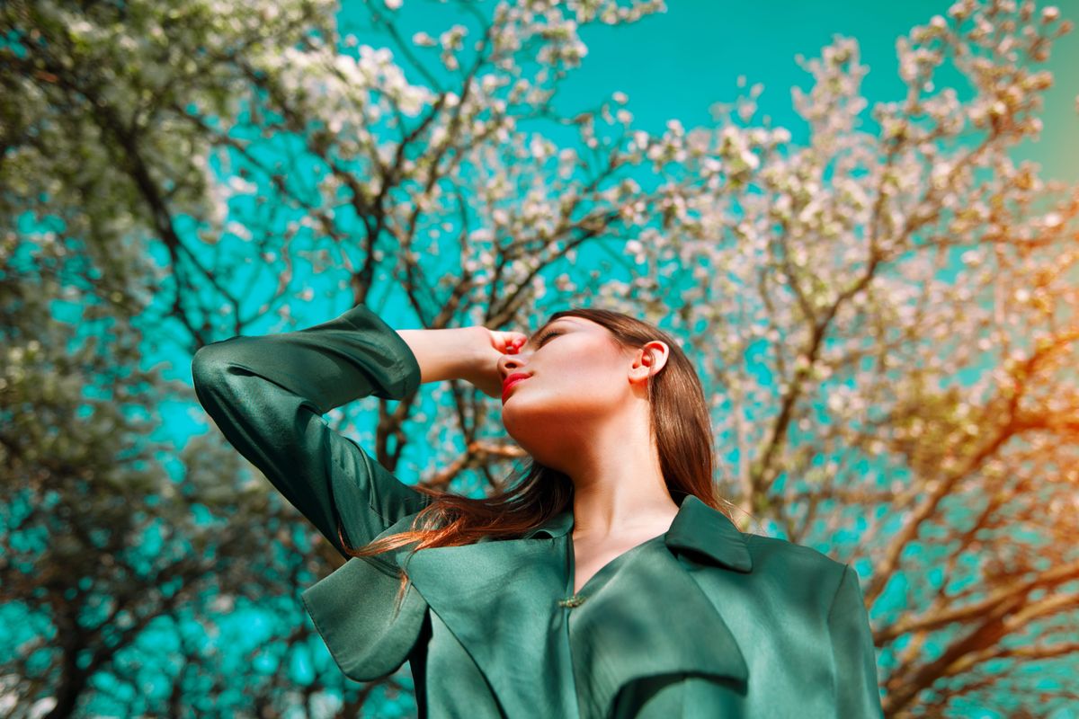 a tavaszi fáradtság gyötri a fiatal nőt