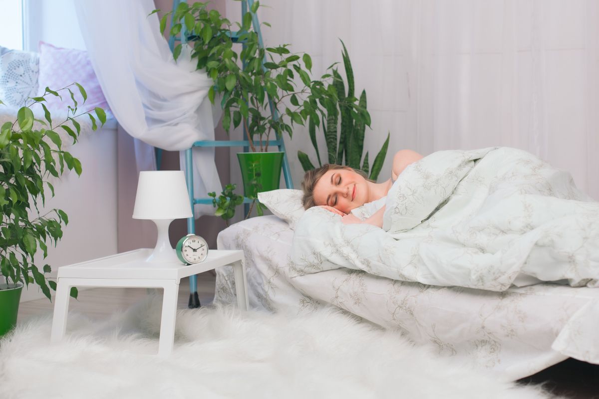 bőr öregedése, alvó nő látható a képen