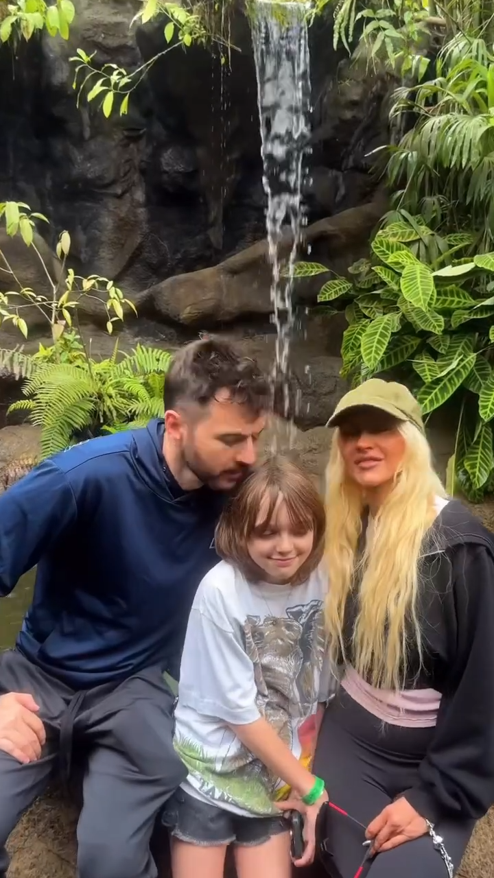 Matthew Rutler, Christina Aguilera lánya, Summer, és az énekesnő Costa Ricán nyaraltak