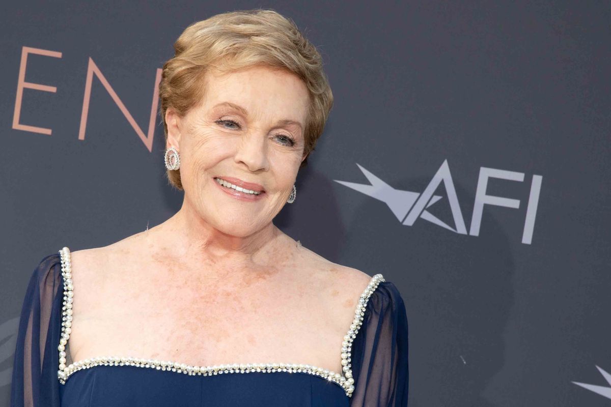 Julie Andrews au photocall de la 48ème édition des "AFI Life Achievement Award" à Los Angeles, le 9 juin 2022. Photocall of the 48th edition of the "AFI Life Achievement Award" in Los Angeles, June 9, 2022.