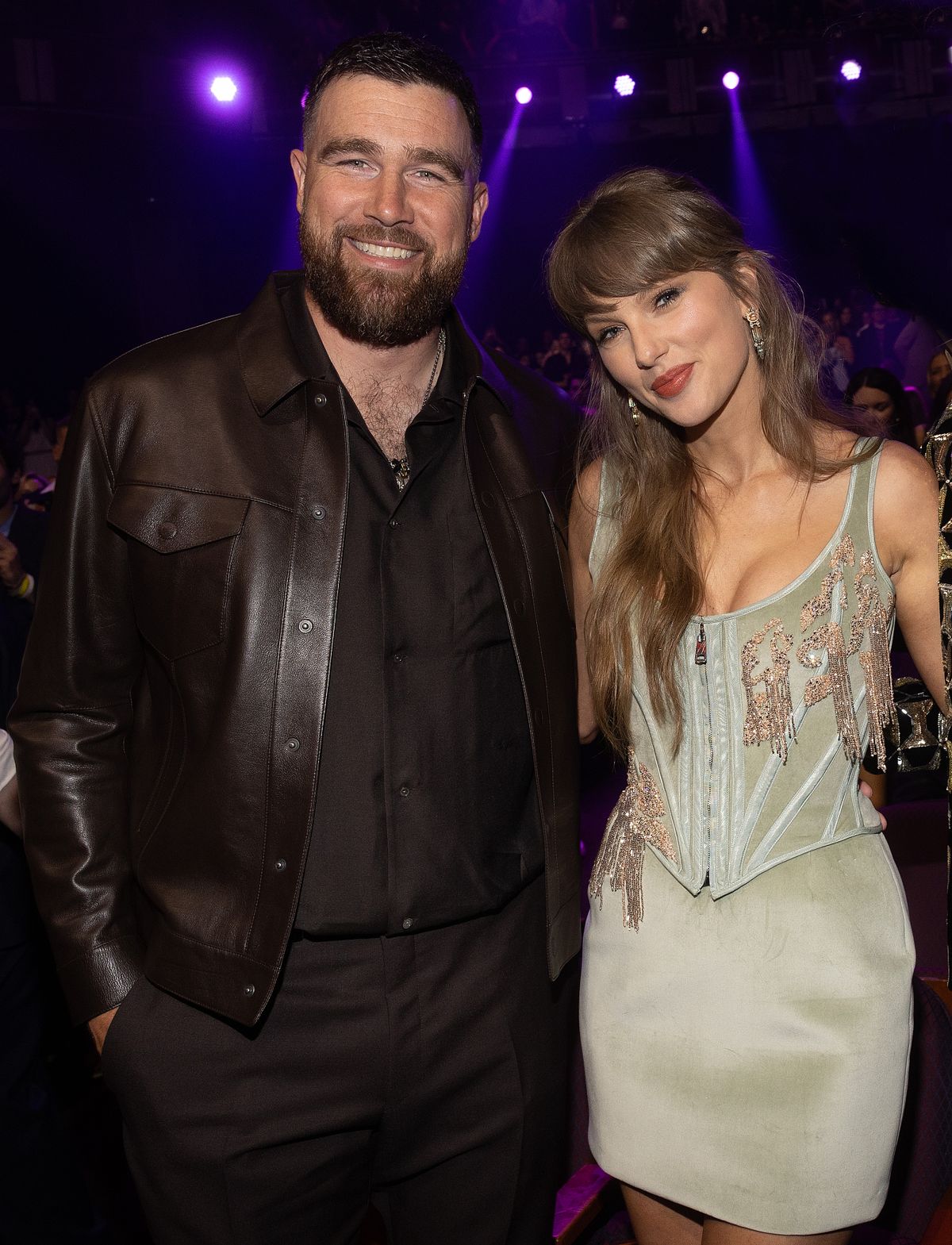 Travis Kelce és Taylor Swift az iHeartRadio Music Awardson