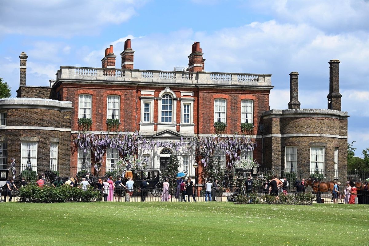 Bridgerton-virágok jelentése: lilaakác