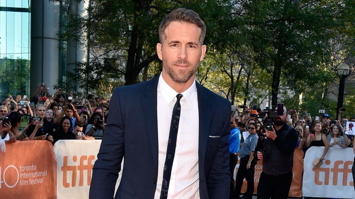 TORONTO, ON - SEPTEMBER 16:  Actor Ryan Reynolds attends the "Mississippi Grind" premiere during the 2015 Toronto International Film Festival at Roy Thomson Hall on September 16, 2015 in Toronto, Canada.  (Photo by George Pimentel/WireImage)