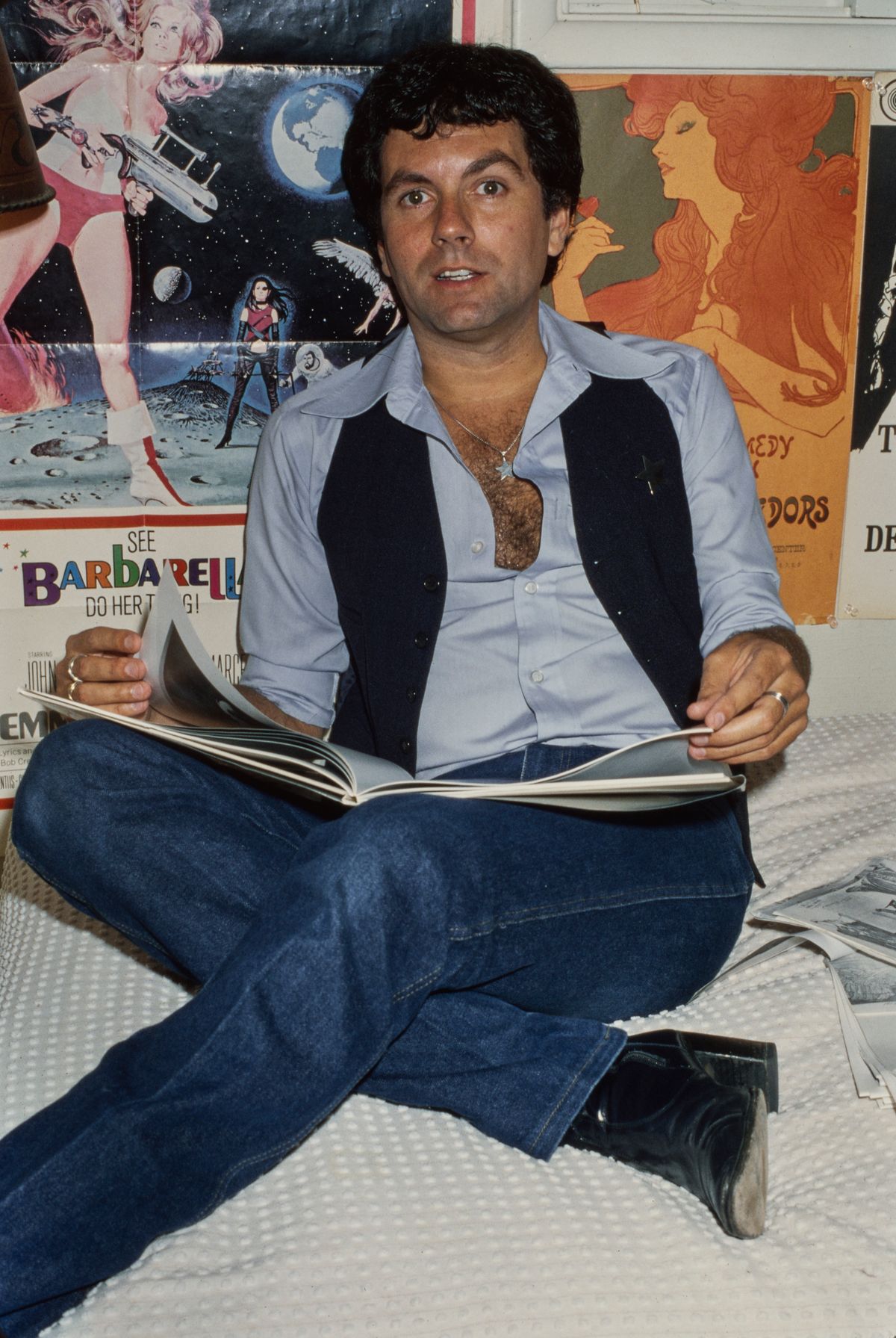 Jean-Pierre Dorléac, a híres jelmeztervező 1980-ban: hosszú pályafutása alatt&nbsp;a legbunkóbb sztárokkal is dolgozott