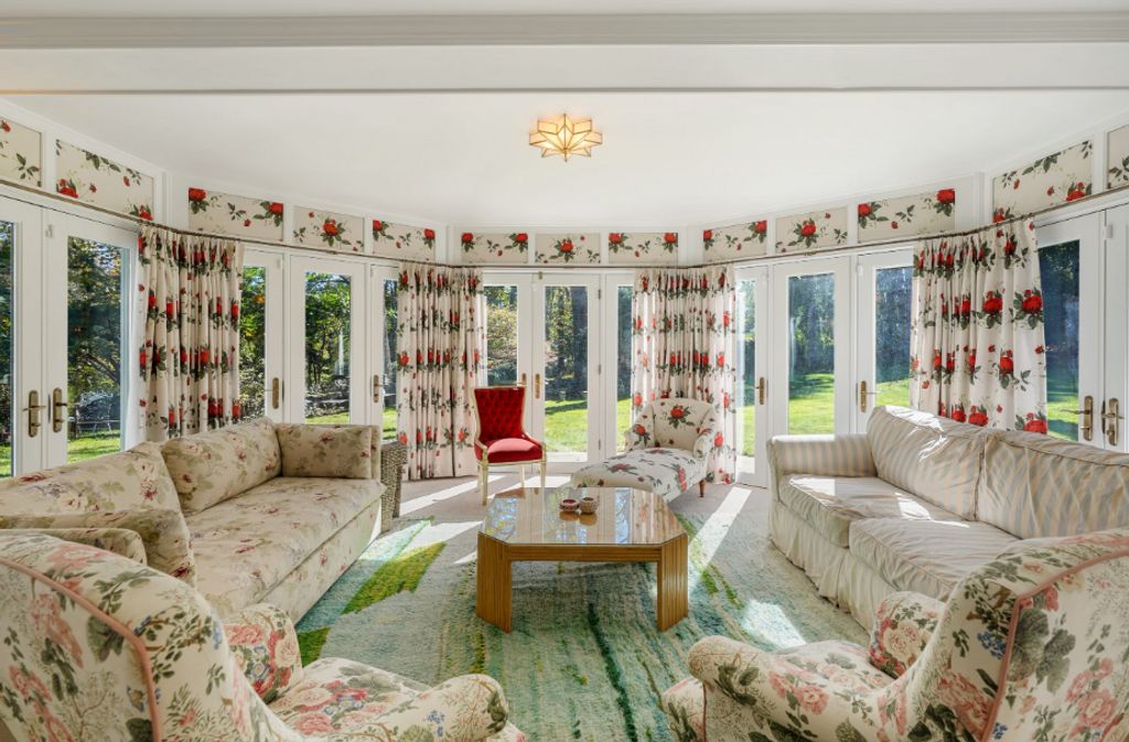 Drew Barrymore 18. századi otthona - nappali