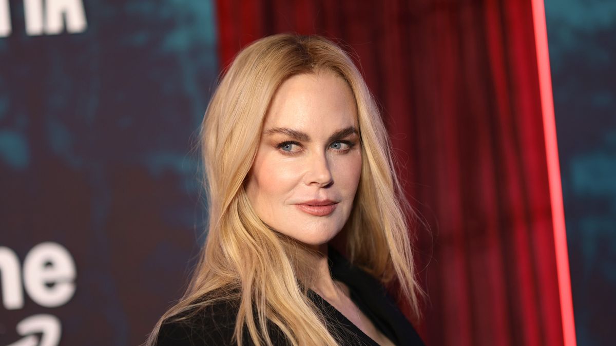 Nicole Kidman haláldúlának tanul.