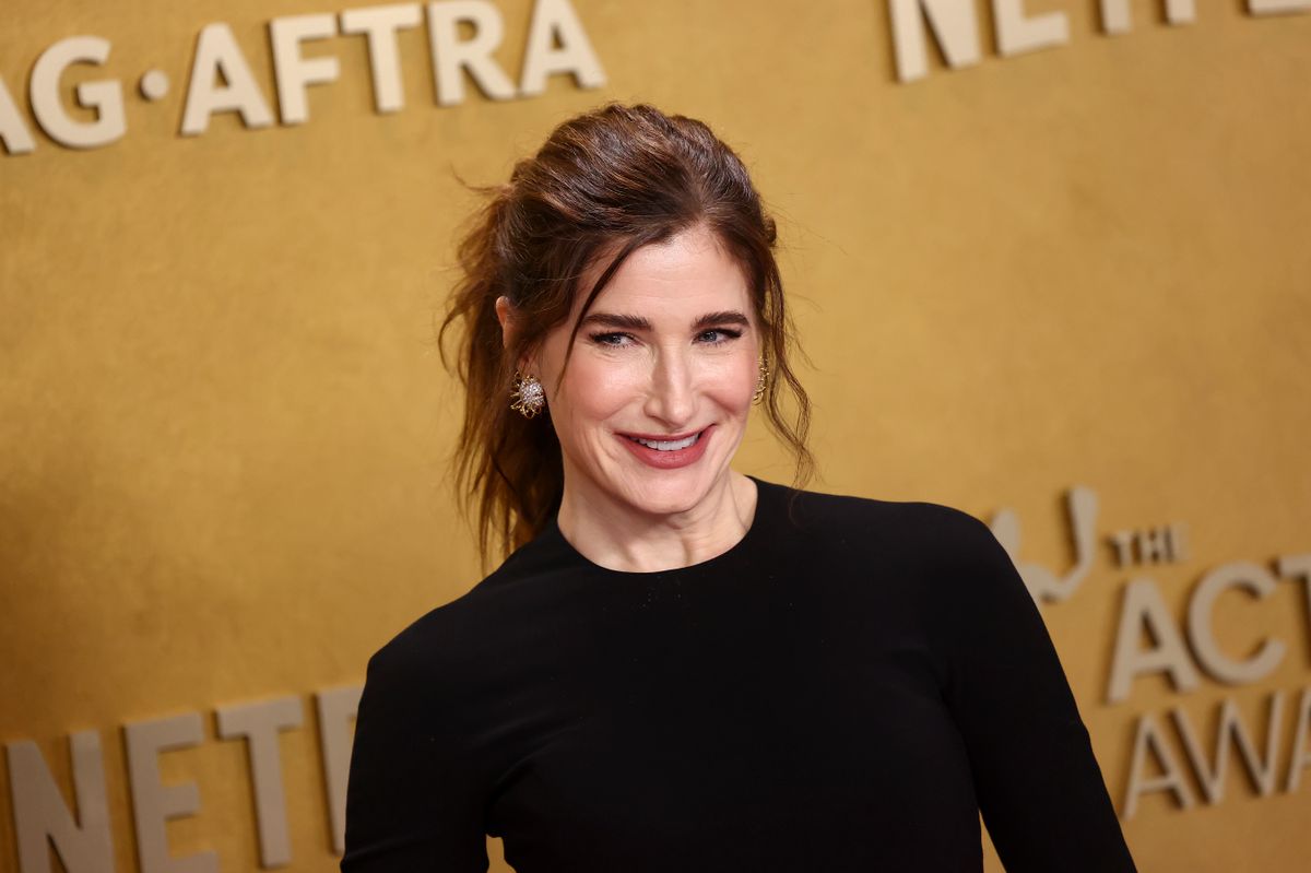 Kathryn Hahn kapta meg Nyanya Banya szerepét az Aranyhaj és a nagy gubanc élőszerpelős változatában