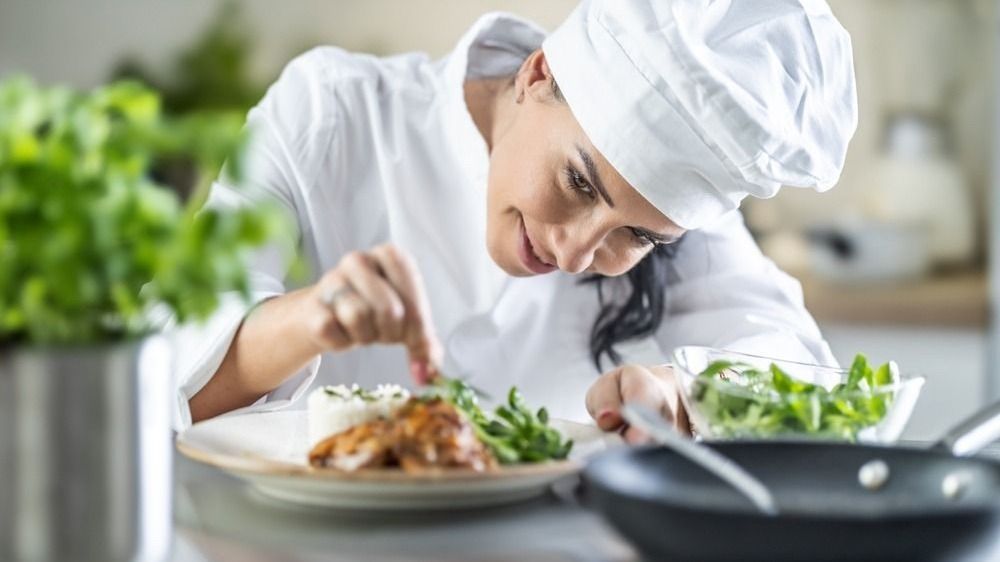 Női szakács, a 4 legkiválóbb szakács csillagjegy szerint cikkhez.