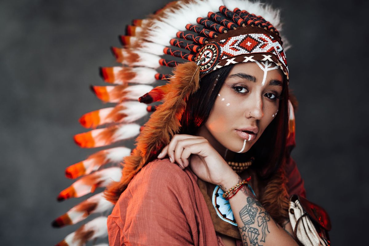 A cherokee indián társadalomban a nők a közösség vezetésében is szerepet kaptak.