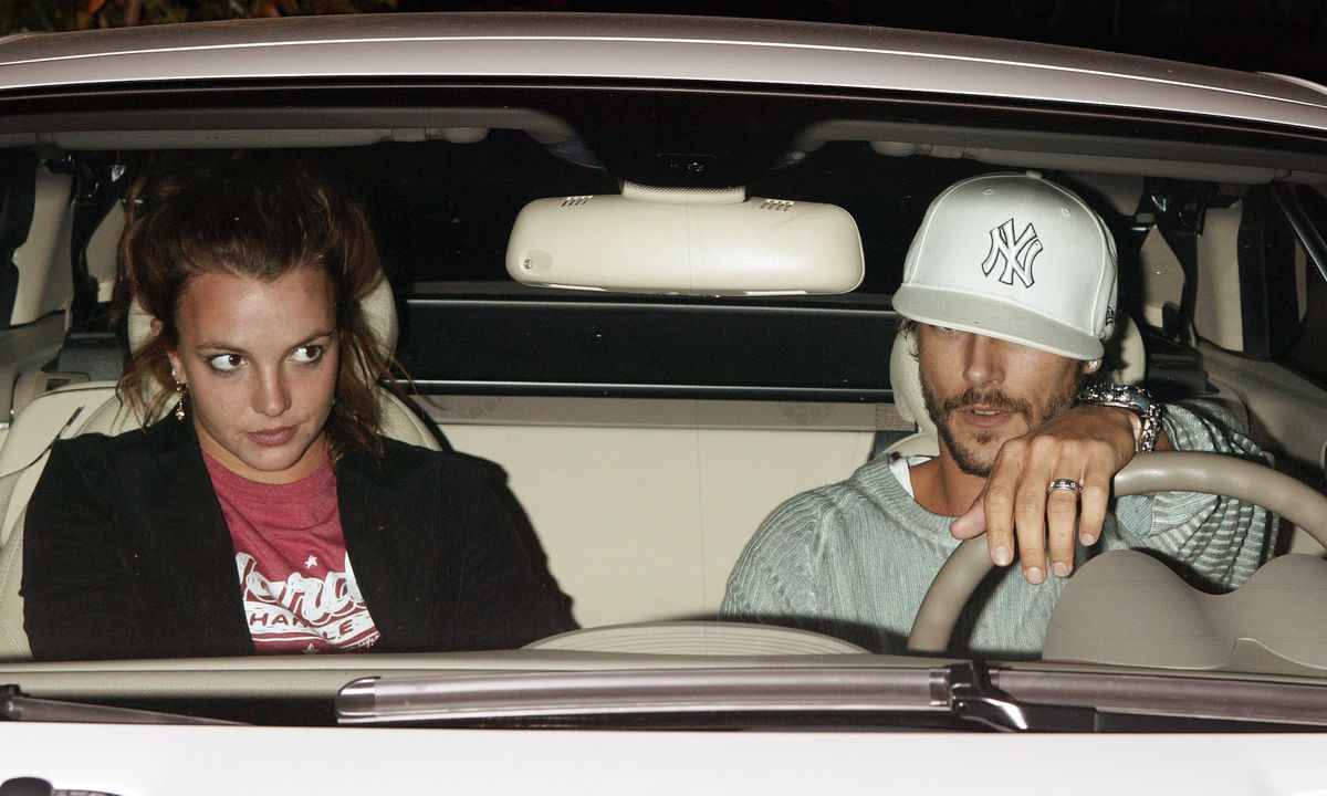 LOS ANGELES, CA - NOVEMBER 02: Britney Spears and Kevin Federline are seen on November 02, 2004 in Los Angeles, California.  (Photo by Steve Kondiles/Bauer-Griffin/GC Images)