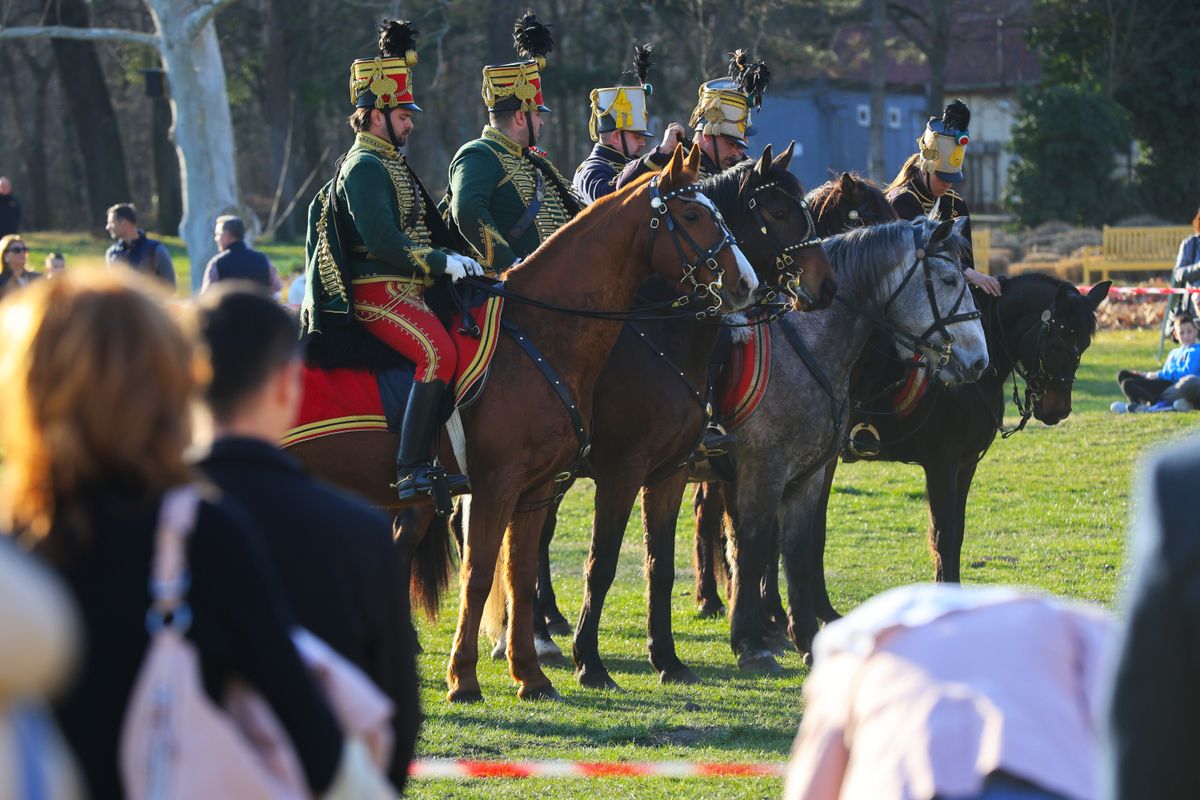 Huszáros családi napot tartottak a Gödöllői Királyi Kastély parkjában.