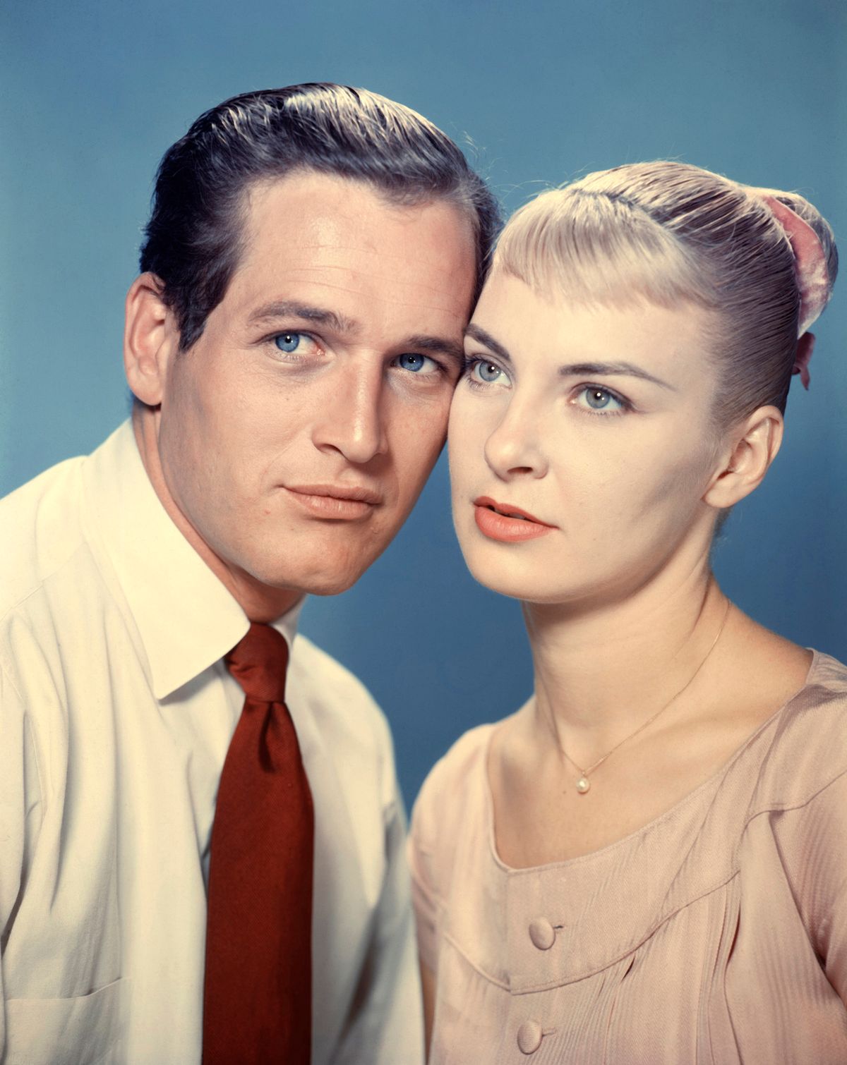 Paul Newman and Joanne Woodward in a promotional portrait for the 1958 movie, 'The Long Hot Summer '. (Photo by Screen Archives/Getty Images)