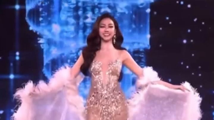 Baki a szépségversenyen: Kamolwan Chanago szépségkirálynő-jelölt példamutatóan farolt ki a kellemetlen helyzetből