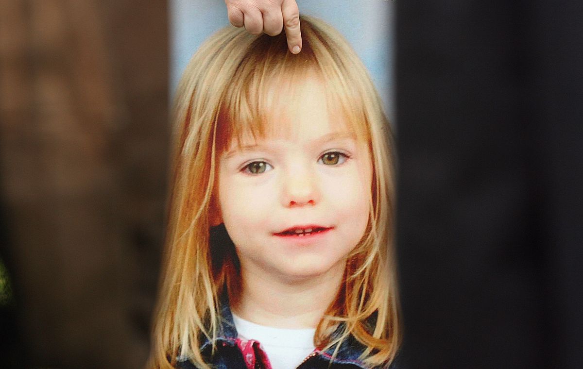  Madeleine McCann 2007. május 3-án tűnt el a portugáliai Praia da Luz üdülőhely egyik apartmanjából.