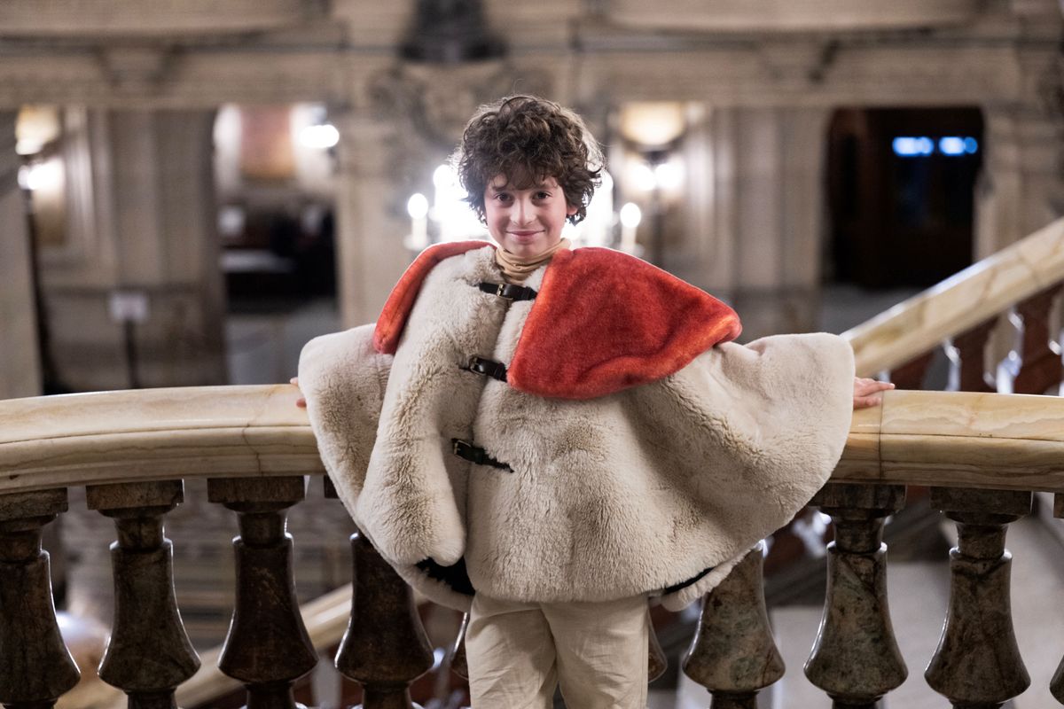 Max Alexander a 2026/27-es Párizsi Divathéten, saját szettben.