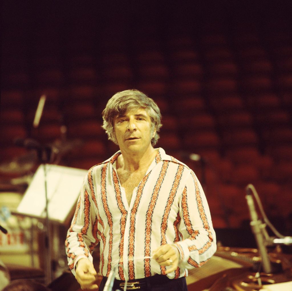 Elmer Bernstein filmzeneíró.