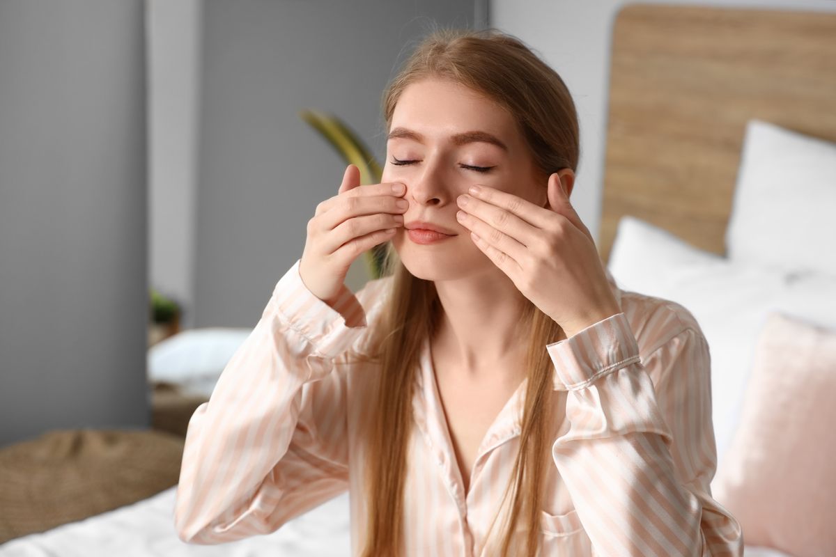 Arcjóga gyakorlatokkal az öregedés ellen