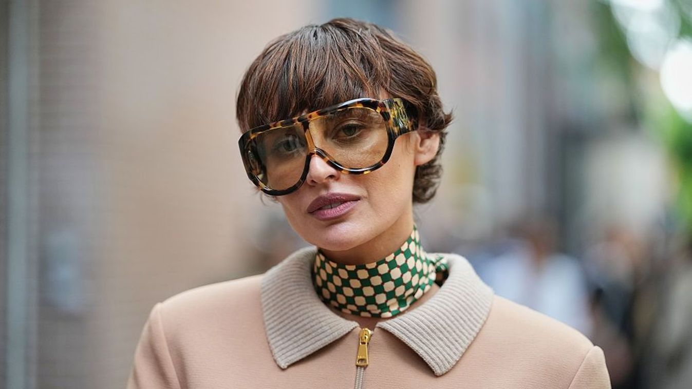 Teknőcmintás napszemüveg és a szemüvegdivat 2026-ban