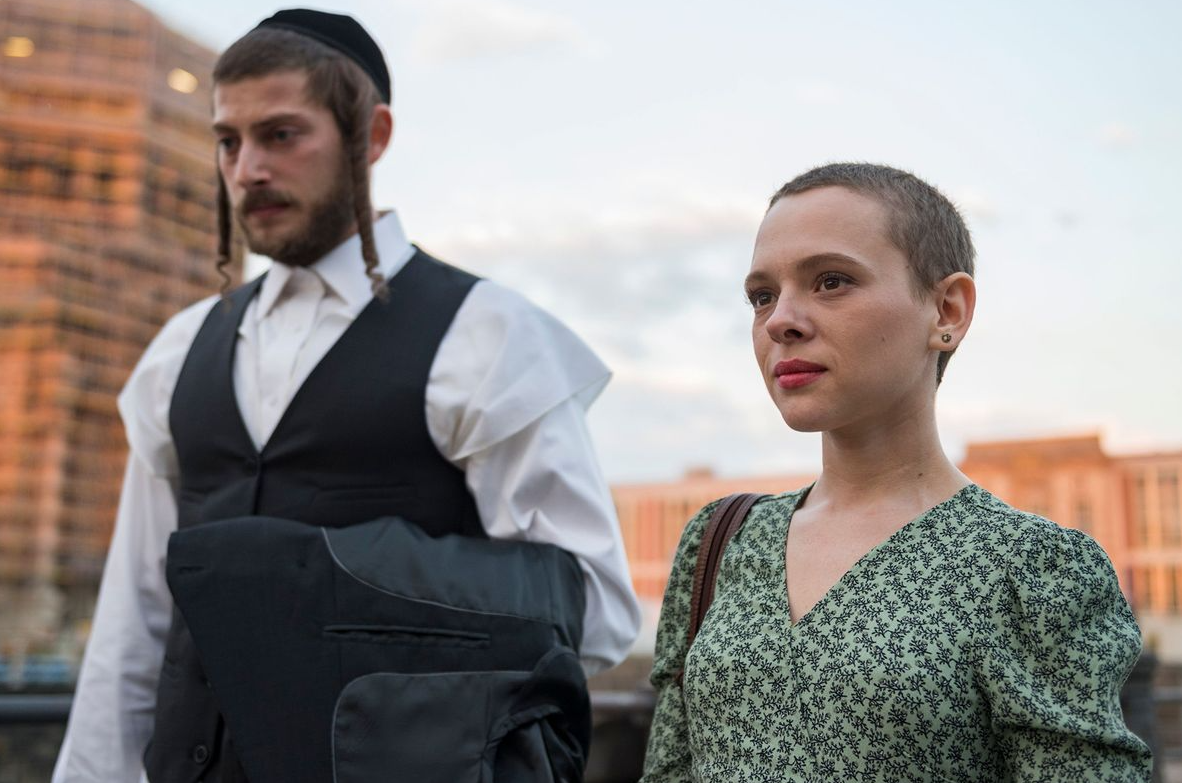  Shira Haas az Unortodox - A másik út Netflix minisorozatban.