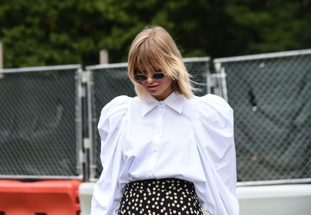 5 ruhadarab, modellen puffos ujjú blúz