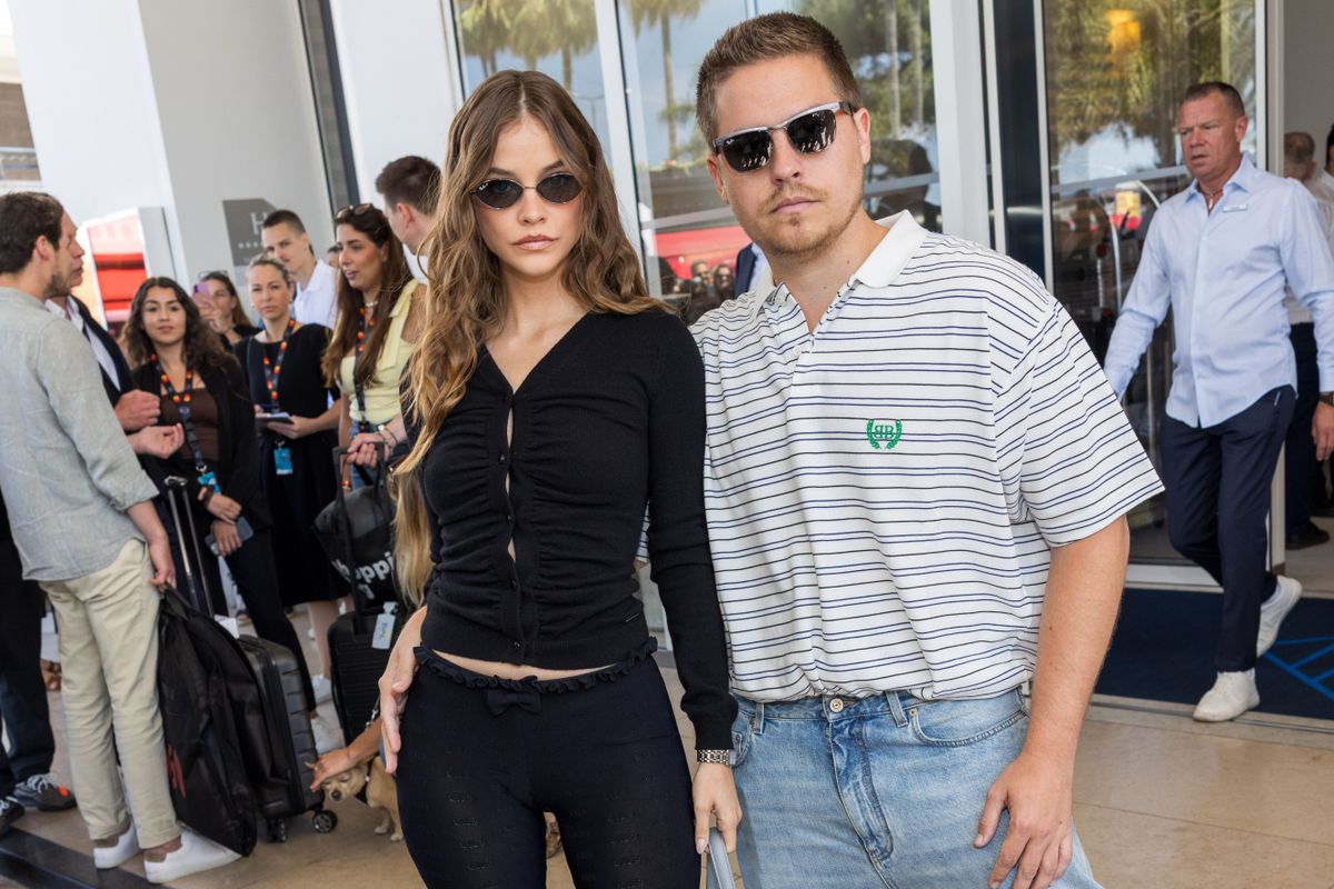 Palvin Barbi és Dylan Sprouse házába betörtek.